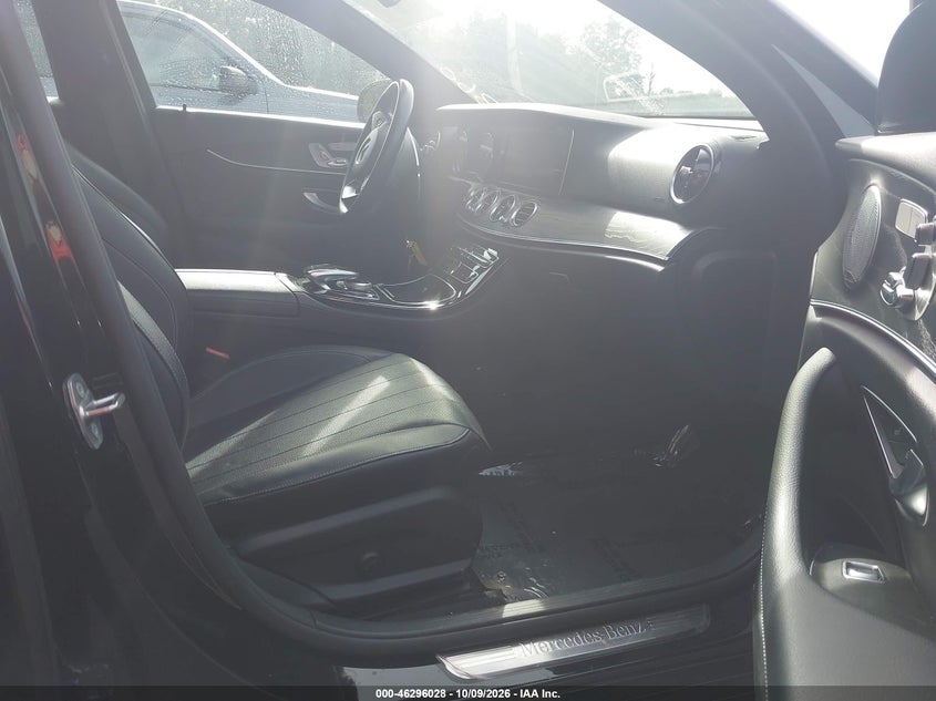 MERCEDES-BENZ E 300 - zdjęcie 5