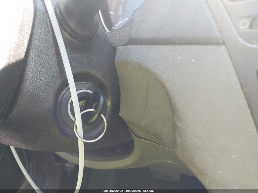 2013 HYUNDAI SONATA GLS · Photo 11