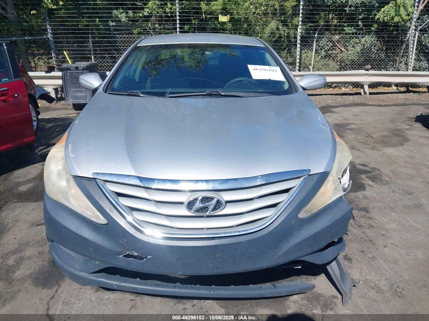 2013 HYUNDAI SONATA GLS · Photo 12