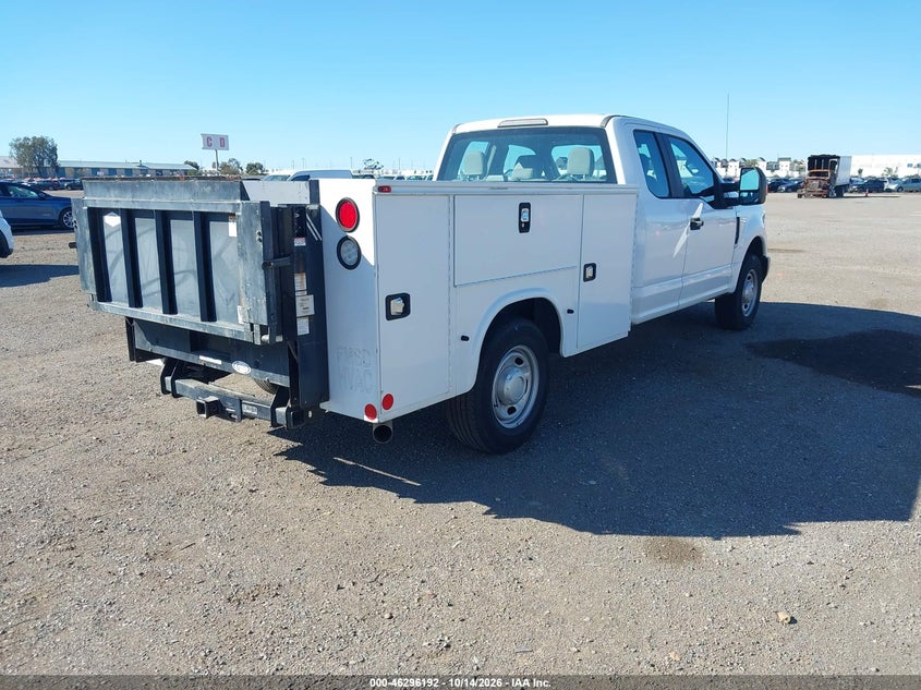 Ford F-350 - фото 4