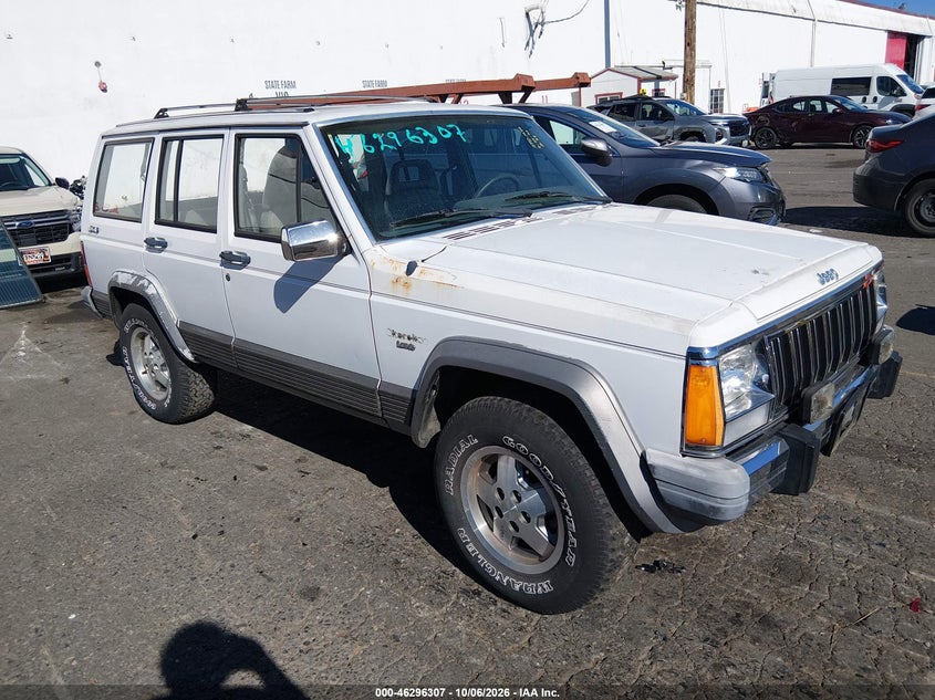 1990 JEEP CHEROKEE LAREDO