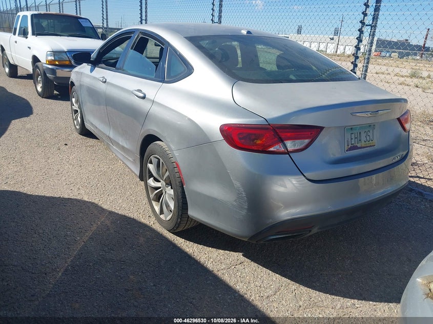 2015 CHRYSLER 200 S · Фото 3