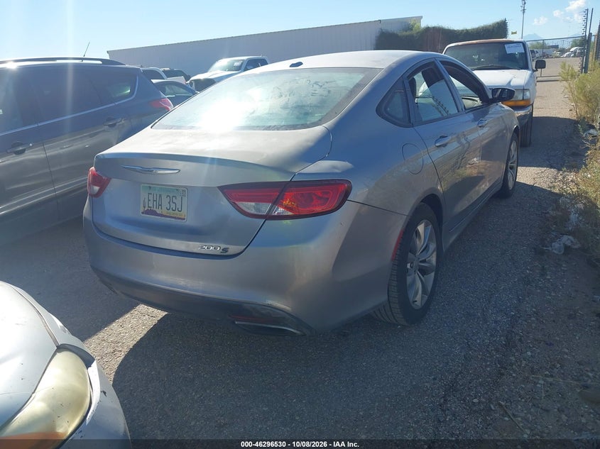 2015 CHRYSLER 200 S · Фото 4