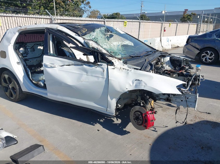 Vin: 3vw4t7au9fm007633, lot: 46796760, volkswagen golf gti 2.0t se 4-door 20151