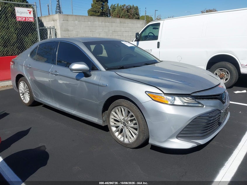 2020 TOYOTA CAMRY XLE HYBRID