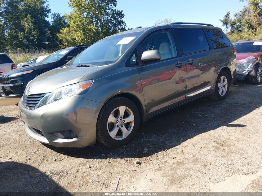 Vin: 5tdkk3dcxds281669, lot: 46796905, toyota sienna le v6 8 passenger 20132