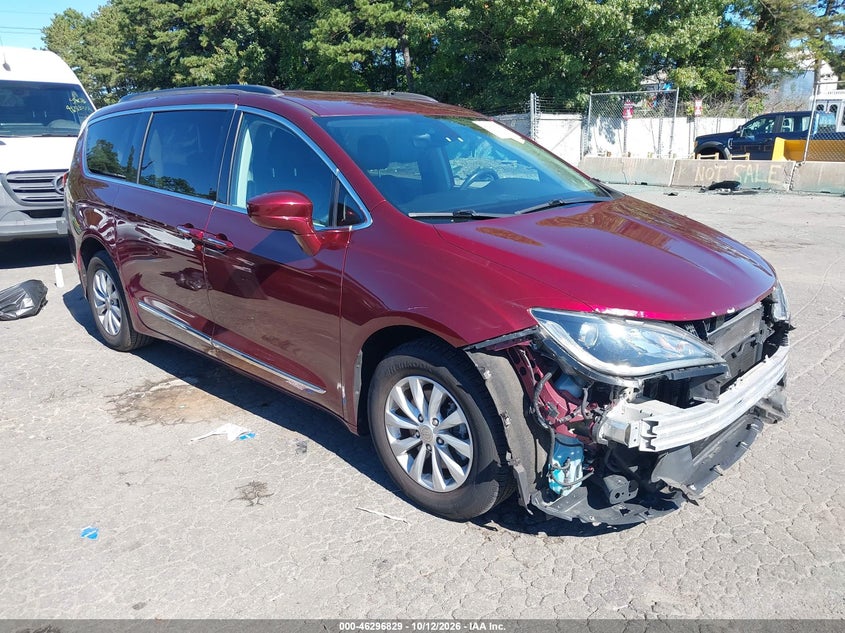 CHRYSLER PACIFICA 2017, VIN 2C4RC1BG3HR552110