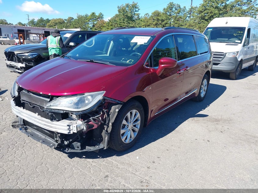 Vin: 2c4rc1bg3hr552110, lot: 46796991, chrysler pacifica touring-l 20172