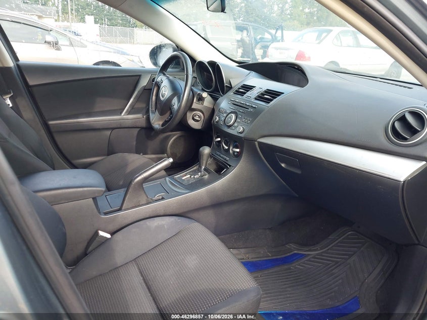 2012 MAZDA MAZDA3 · Фото 5