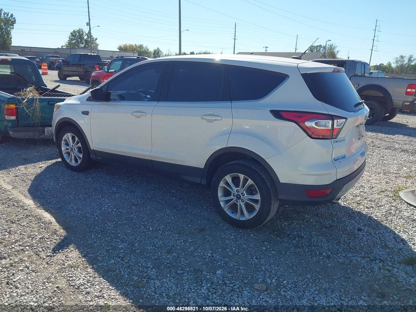 Vin: 1fmcu0gd1hud18493, lot: 46797084, ford escape se 20173