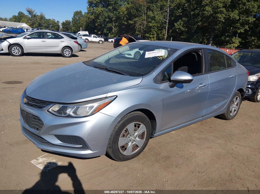 2017 Chevrolet Cruze Ls Auto, Удар сзади, IAAI, VIN 1G1BC5SM0H7201261 — фото 2
