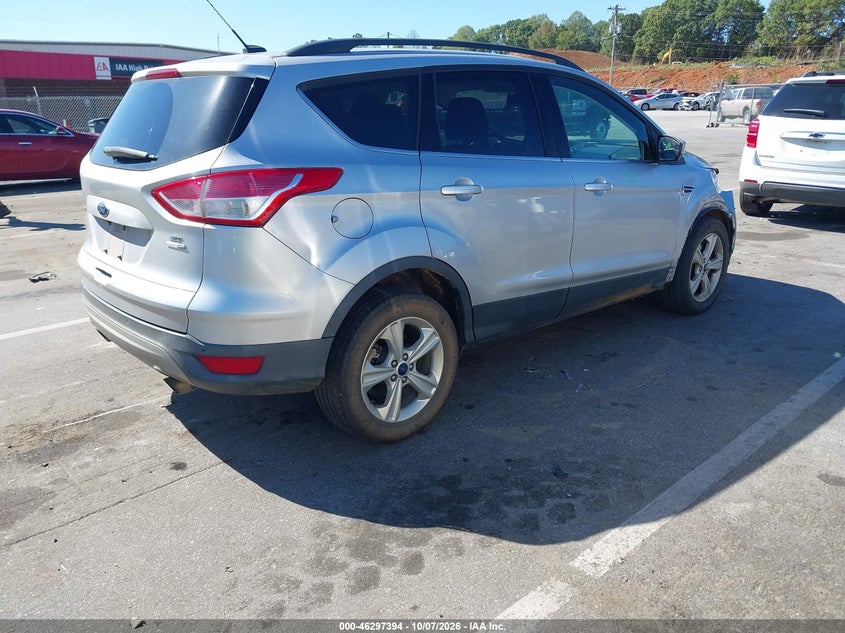 Vin: 1fmcu9g91fub97798, lot: 46797557, ford escape se 20154