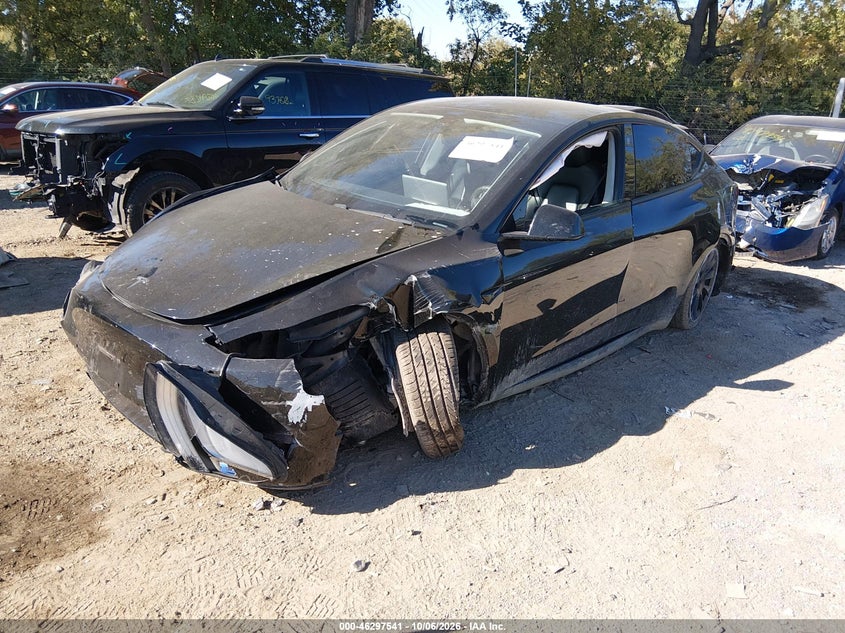 Vin: 5yjygdee0mf084774, lot: 46797704, tesla model y long range dual motor all-wheel drive 20212