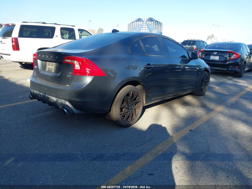 Vin: yv140mtl1h2438647, lot: 46797888, volvo s60 t5 dynamic 20174