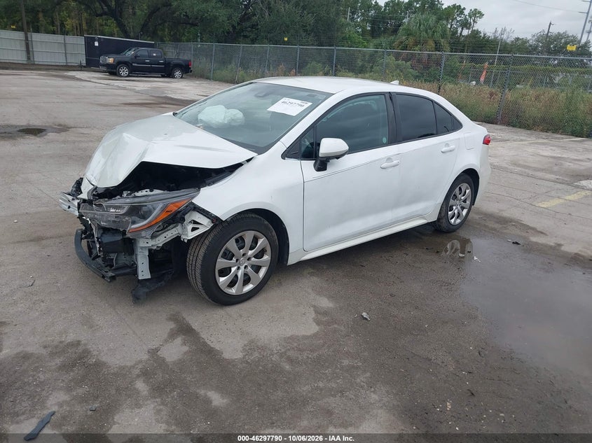 2020 Toyota Corolla Le, Front End, IAAI, VIN JTDEPRAE0LJ077921 — photo 2
