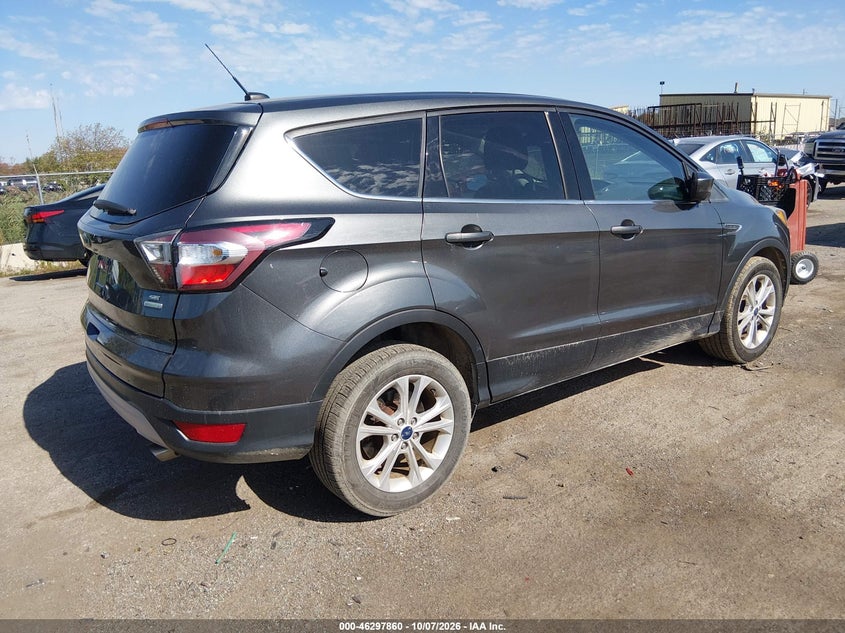 2017 FORD ESCAPE SE · Фото 4