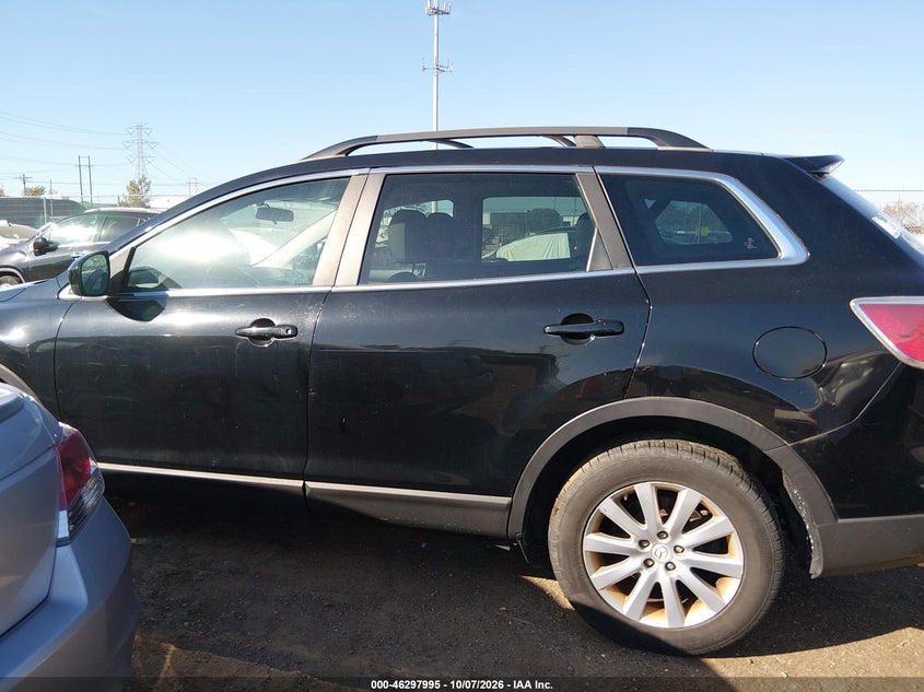 2010 MAZDA CX-9 · Photo 14