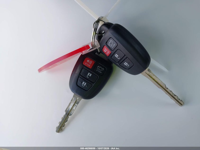 TOYOTA RAV4 - zdjęcie 11