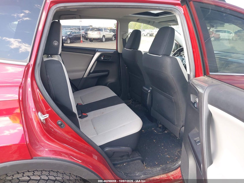 TOYOTA RAV4 - zdjęcie 8