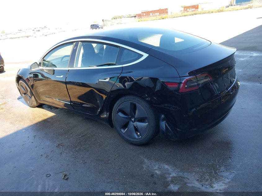 Vin: 5yj3e1ea8jf003950, lot: 46798247, tesla model 3 long range/mid range 20183