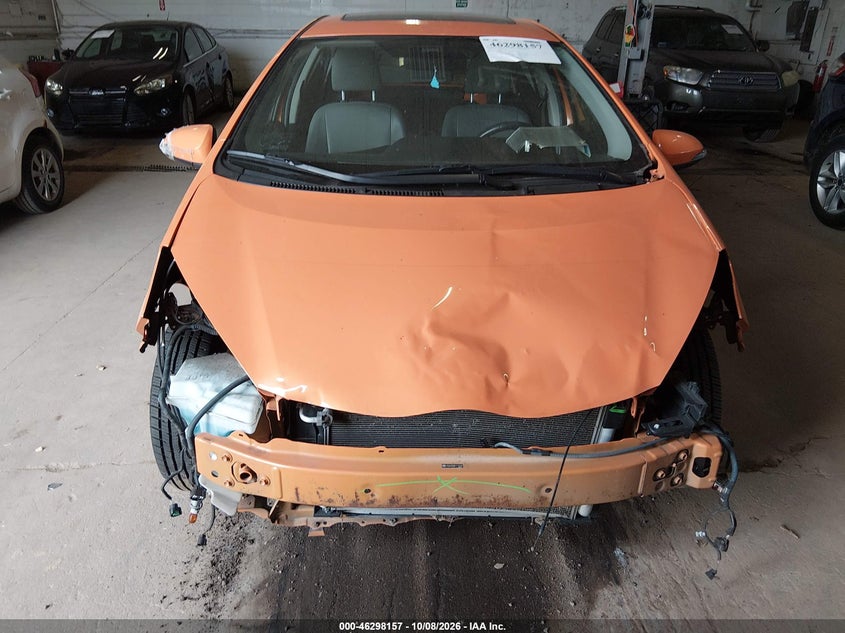 TOYOTA PRIUS C - zdjęcie 12