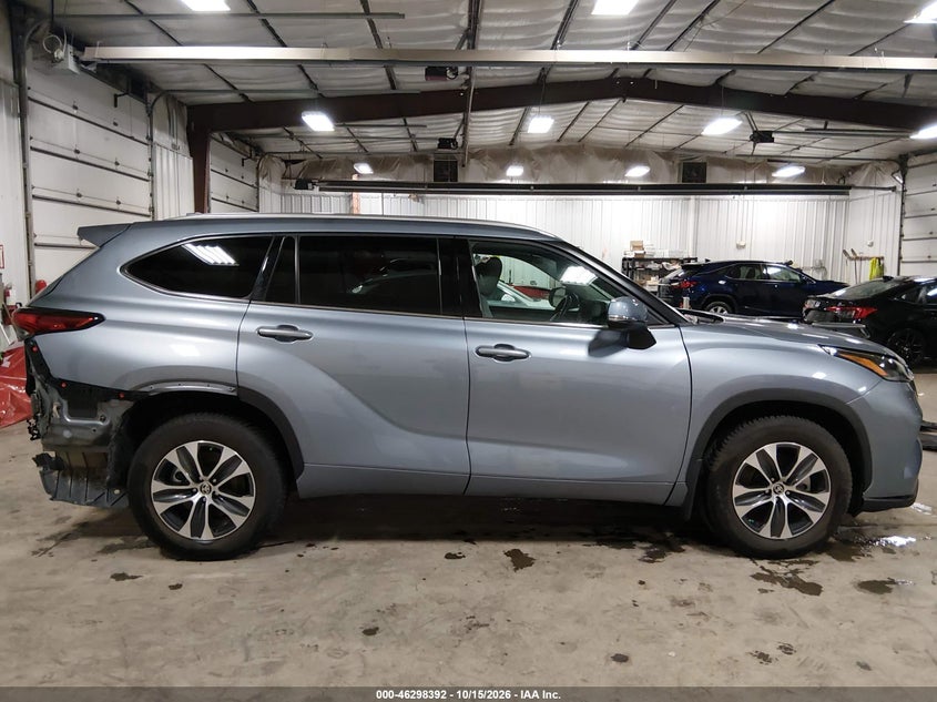 TOYOTA HIGHLANDER - zdjęcie 14