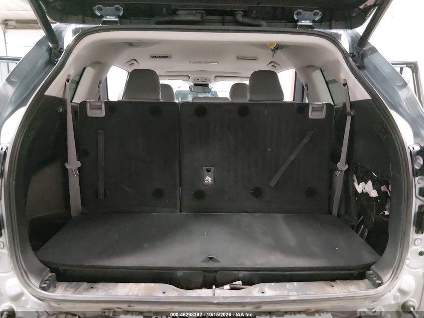 TOYOTA HIGHLANDER - zdjęcie 18