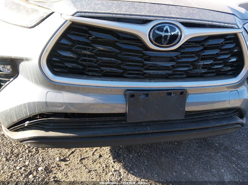 TOYOTA HIGHLANDER - zdjęcie 20