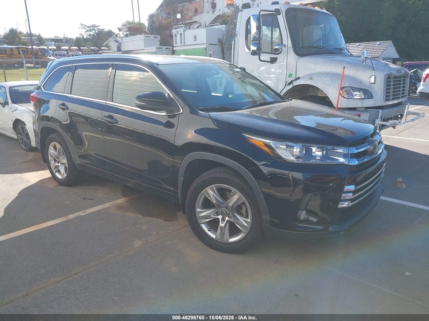 2017 TOYOTA HIGHLANDER LIMITED