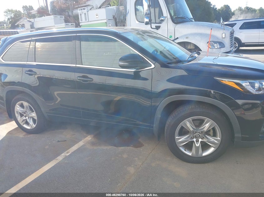 2017 TOYOTA HIGHLANDER LIMITED · Фото 13