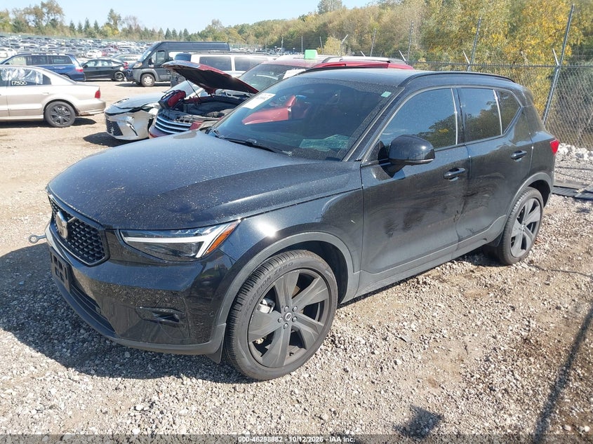 Vin: yv4l12um7r2316545, lot: 46799045, volvo xc40 b5 ultimate dark theme 20242