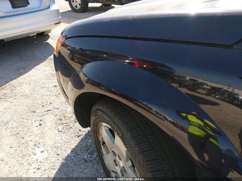 2005 SATURN VUE V6 · Photo 11