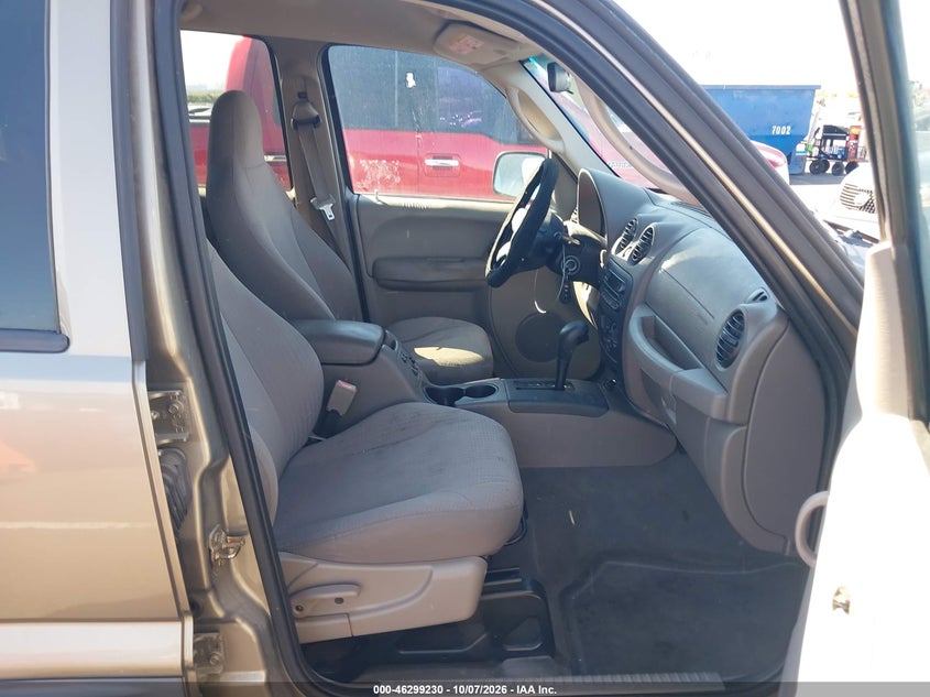 JEEP LIBERTY 2004 VIN 1J4GK48K54W120573