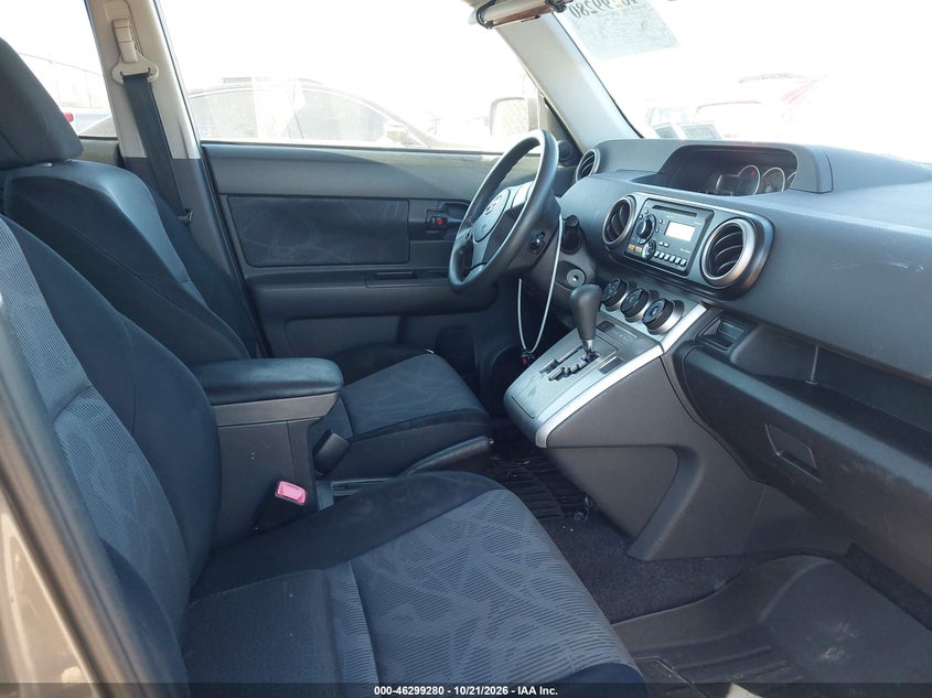 2012 SCION XB · Фото 5