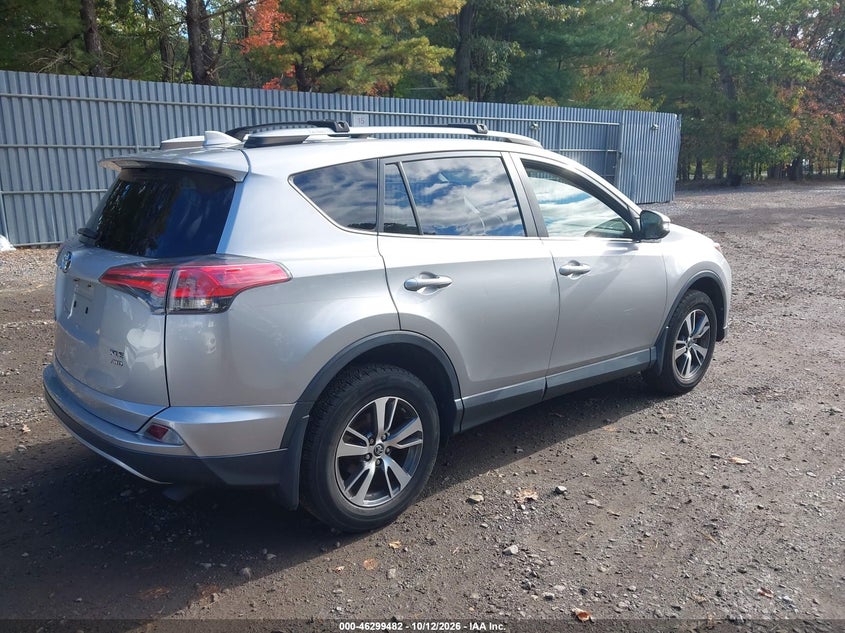 Vin: jtmrfrev5jj239621, lot: 46799645, toyota rav4 xle 20184