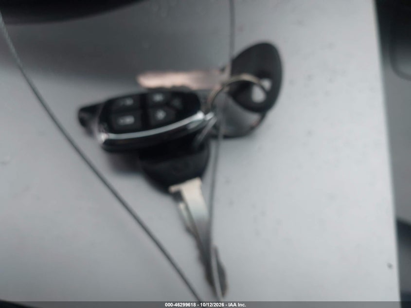 MAZDA MAZDA6 2003 VIN 1YVHP80D535M14831
