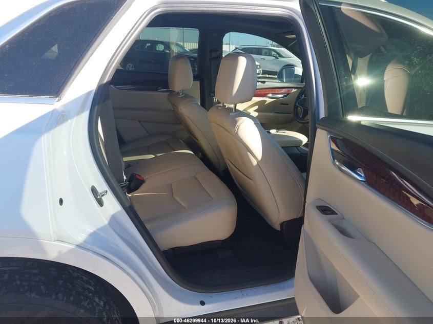 CADILLAC XT5 - zdjęcie 8