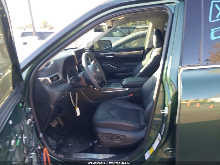TOYOTA HIGHLANDER HYBRID 2025 VIN 5TDEBRCH9SS669728