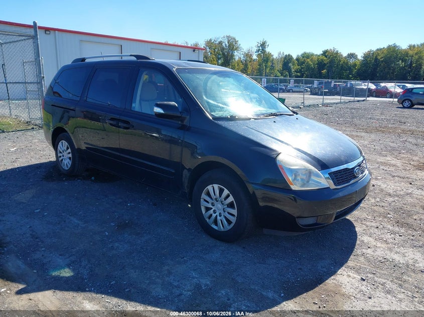2011 KIA SEDONA LX