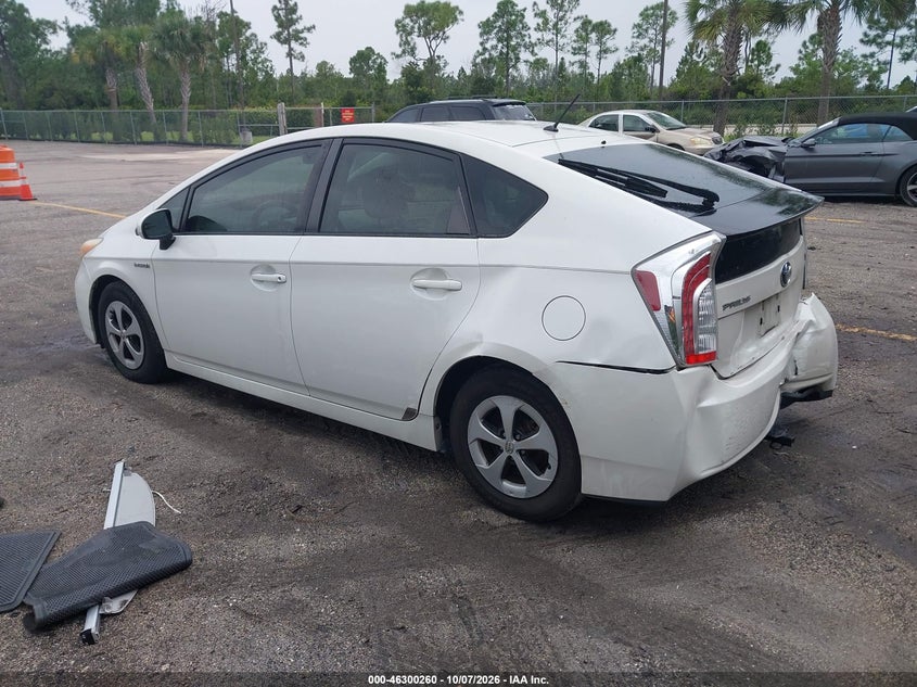 Vin: jtdkn3du1d5557839, lot: 46800423, toyota prius two 20133