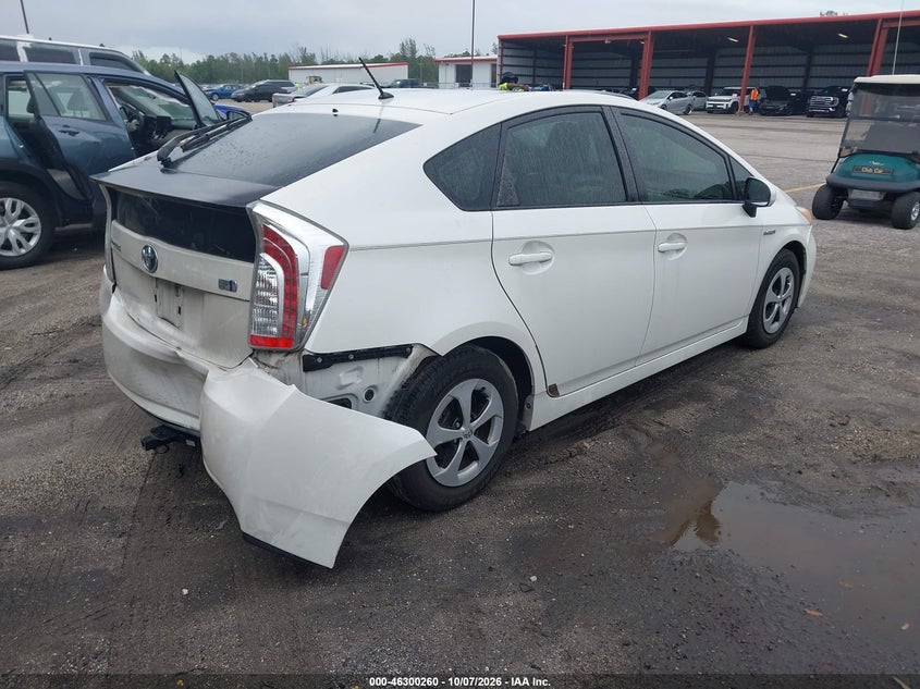 Vin: jtdkn3du1d5557839, lot: 46800423, toyota prius two 20134