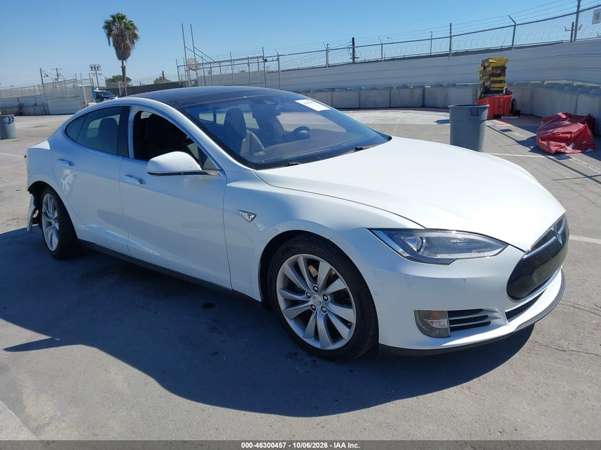 TESLA MODEL S - zdjęcie 1