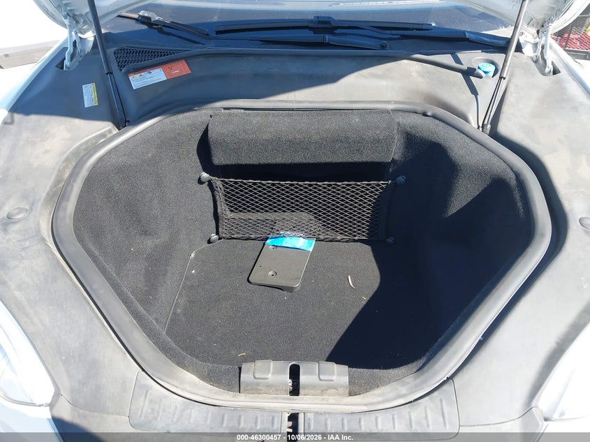TESLA MODEL S - zdjęcie 10