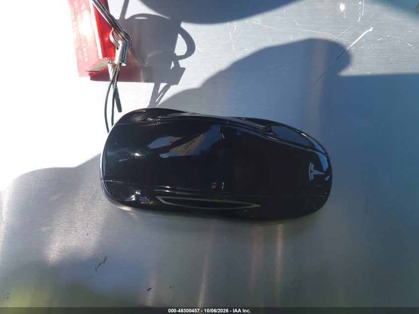 TESLA MODEL S - zdjęcie 11