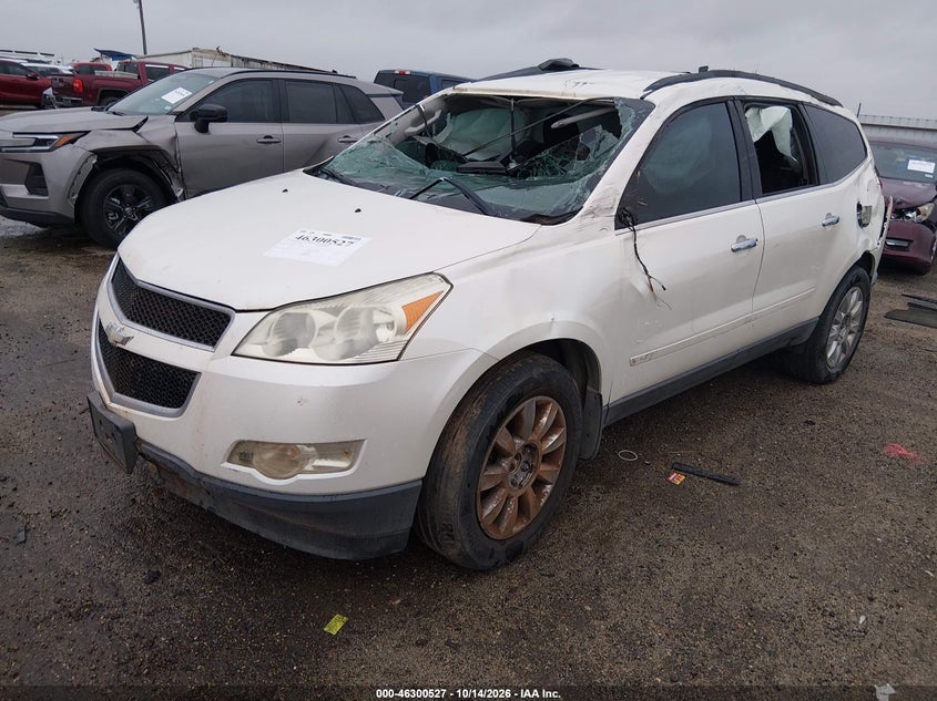 2012 Chevrolet Traverse 1Lt, По кругу, IAAI, VIN 1GNKRGED5CJ130168 — фото 2