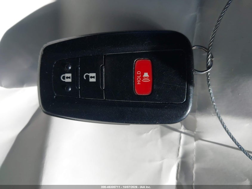 TOYOTA PRIUS - zdjęcie 11