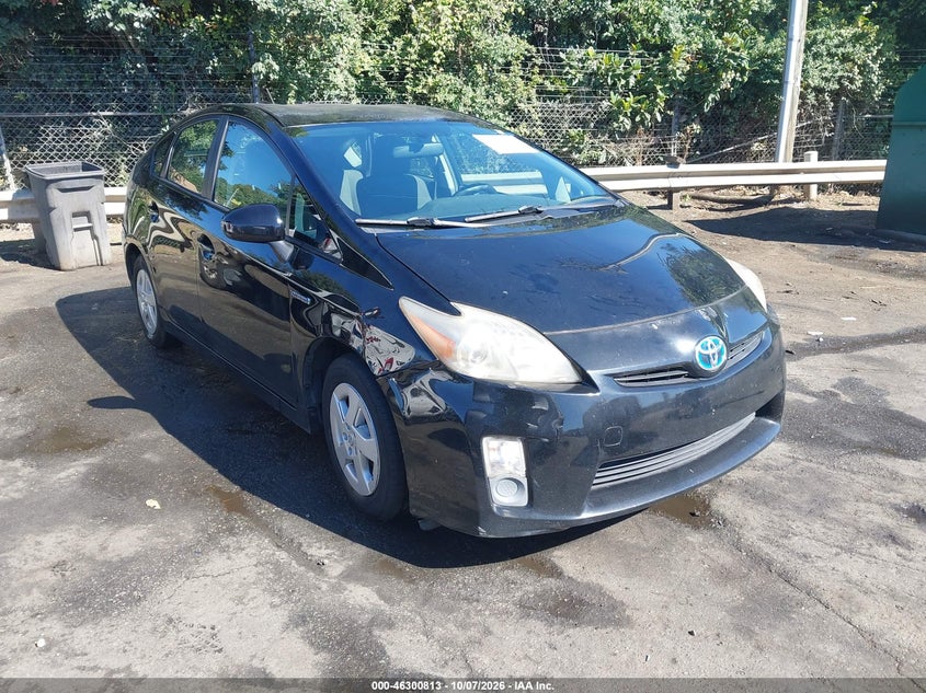 2010 TOYOTA PRIUS III · Photo 6