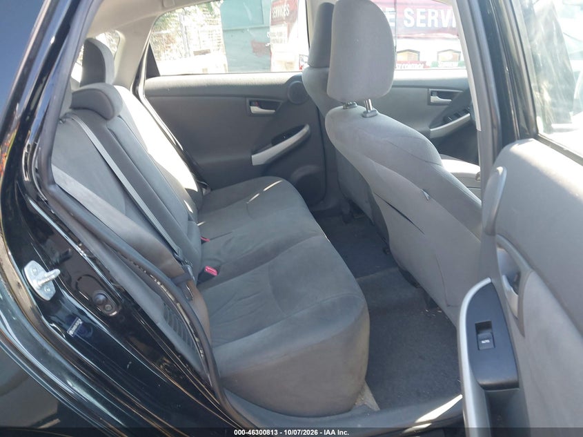 2010 TOYOTA PRIUS III · Photo 8