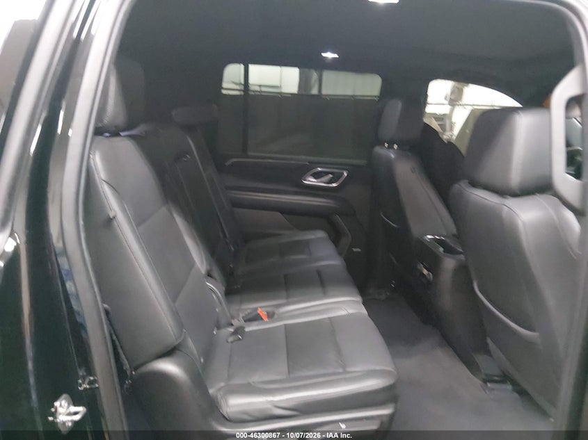CHEVROLET SUBURBAN - zdjęcie 8