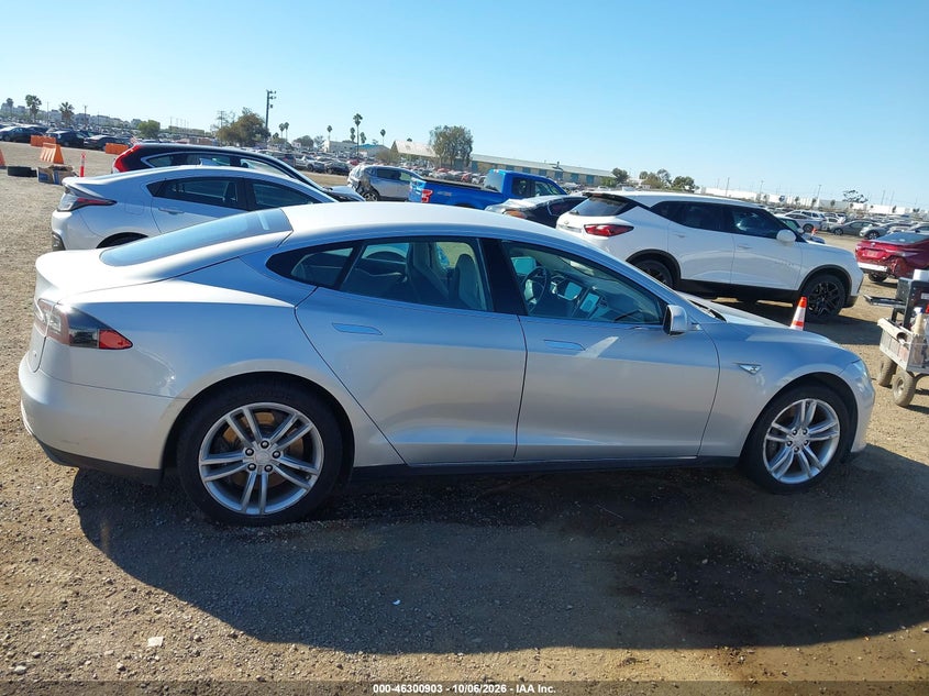 2013 TESLA MODEL S · Фото 12